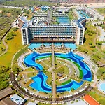 Concorde Luxury & Casino Convention 5* Vokolidha