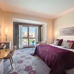 Hotel Concorde Luxury & Casino Convention 5*