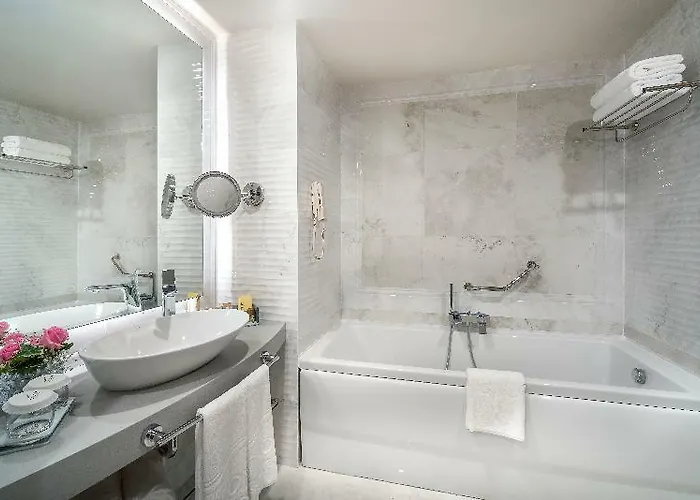 Hotel Concorde Luxury & Casino Convention Vokolidha