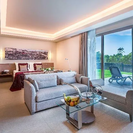 Concorde Luxury & Casino Convention 5* Vokolidha