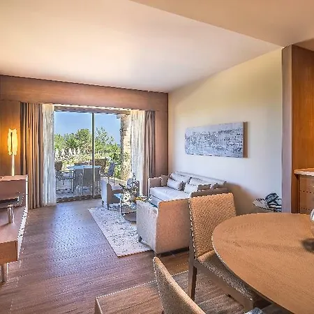 Hotel Concorde Luxury & Casino Convention Vokolidha