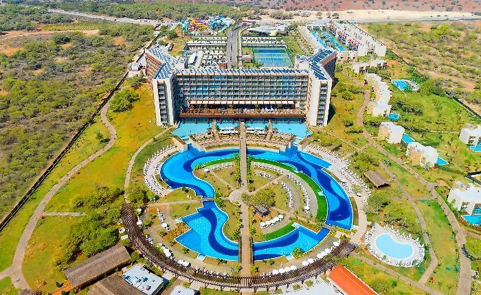 Concorde Luxury & Casino Convention 5* Vokolidha