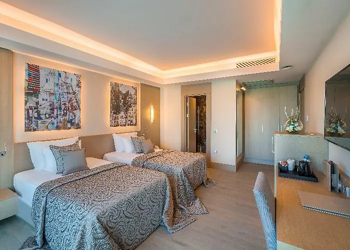 Concorde Luxury & Casino Convention Отель 5*