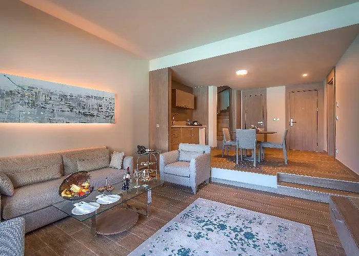 Concorde Luxury & Casino Convention 5*